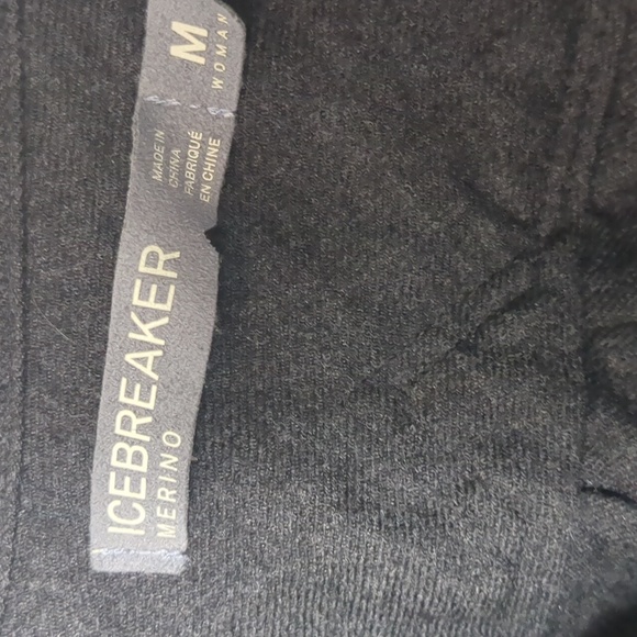 Icebreaker charcoal grey merino medium button down - Picture 3 of 3